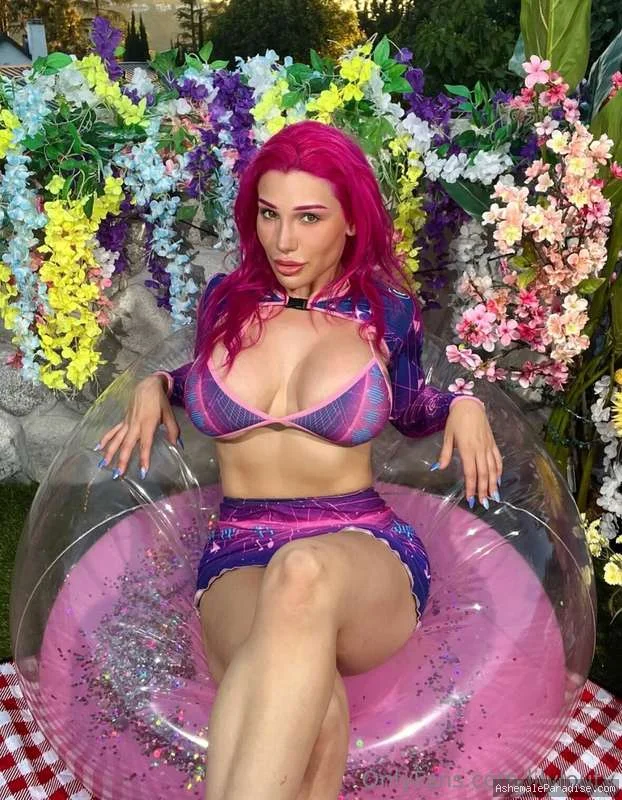 Lily Lou — 100 fotos