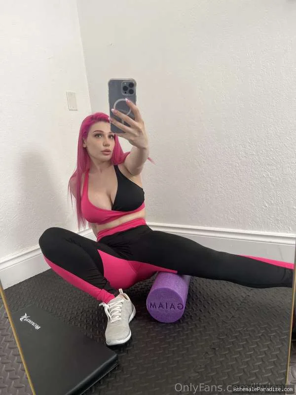 Lily Lou — 100 fotos