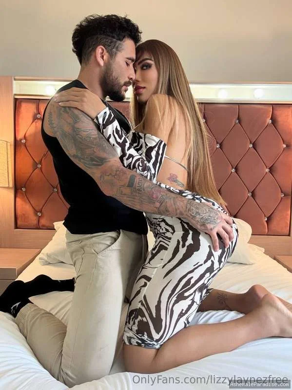 Lizzy Laynez — Lizzy Laynez — 30 fotos — OnlyFans Photos