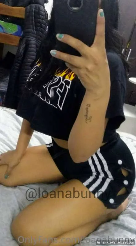 Loana — Loana — 21 fotos — OnlyFans Photos