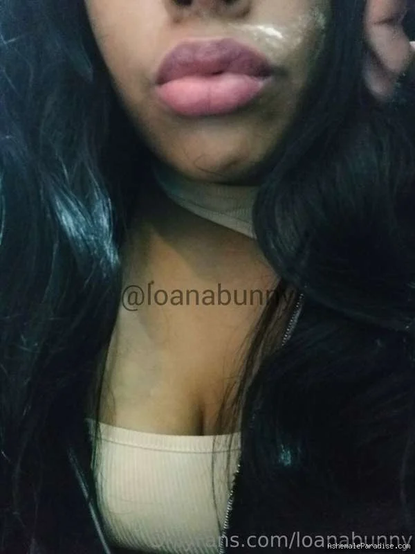 Loana — Loana — 21 fotos — OnlyFans Photos