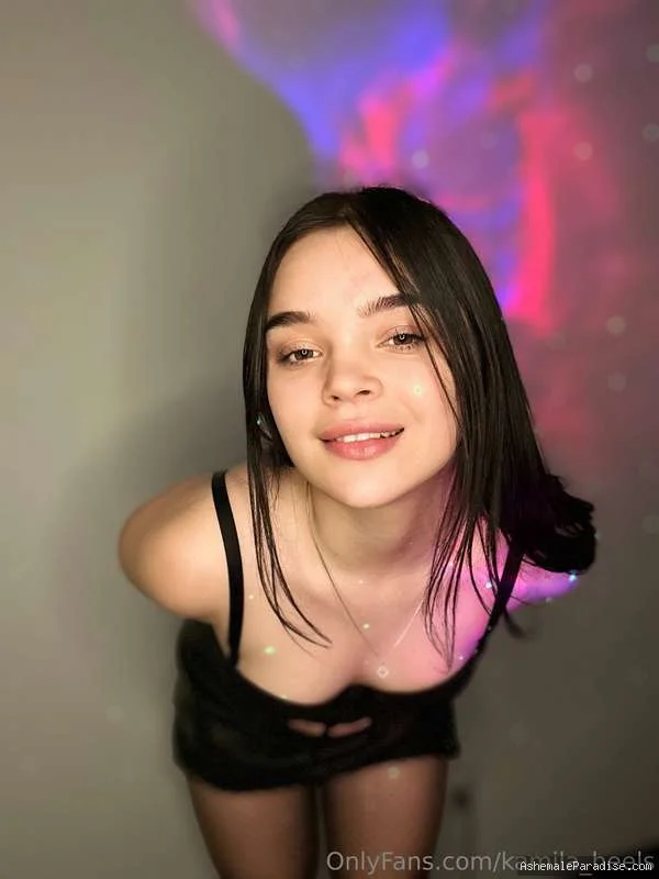 Lola Kamila — Lola Kamila — 98 fotos