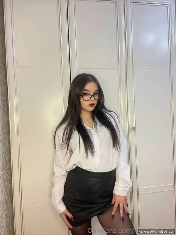 Lola Kamila — Lola Kamila — 98 fotos