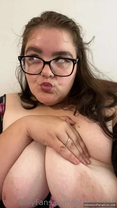 Lola Love — Lola Love — 34 fotos — OnlyFans Photos