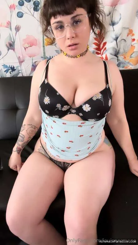 Louise — Louise — 32 fotos — OnlyFans Photos
