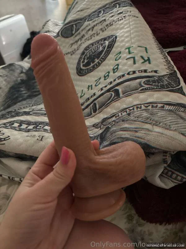 Louise — Louise — 32 fotos — OnlyFans Photos