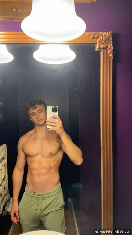 Loverboy — Loverboy — 6 fotos — OnlyFans Photos