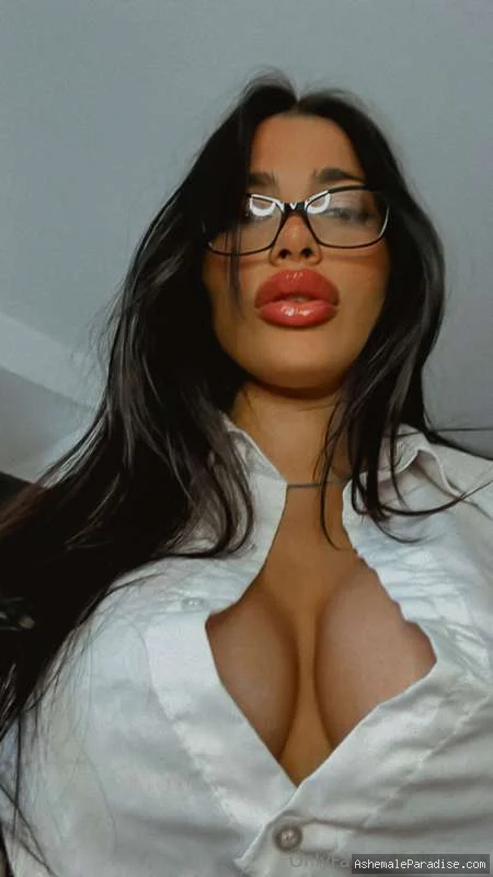 Luana Arauj — Luana Arauj — 34 fotos — OnlyFans Photos