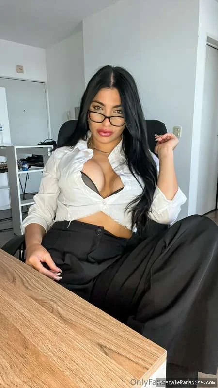 Luana Arauj — Luana Arauj — 34 fotos — OnlyFans Photos