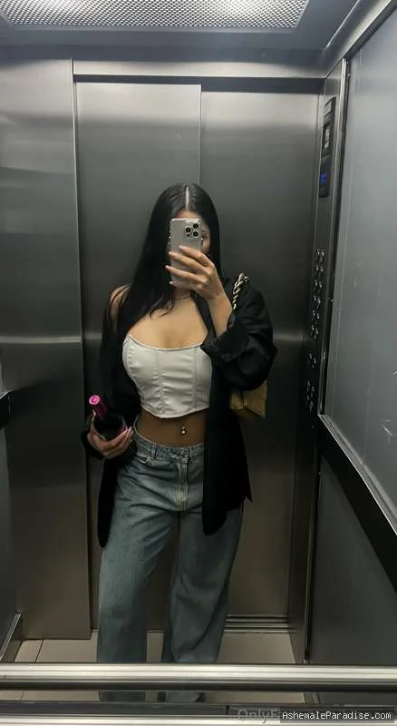 Luana Arauj — Luana Arauj — 34 fotos — OnlyFans Photos