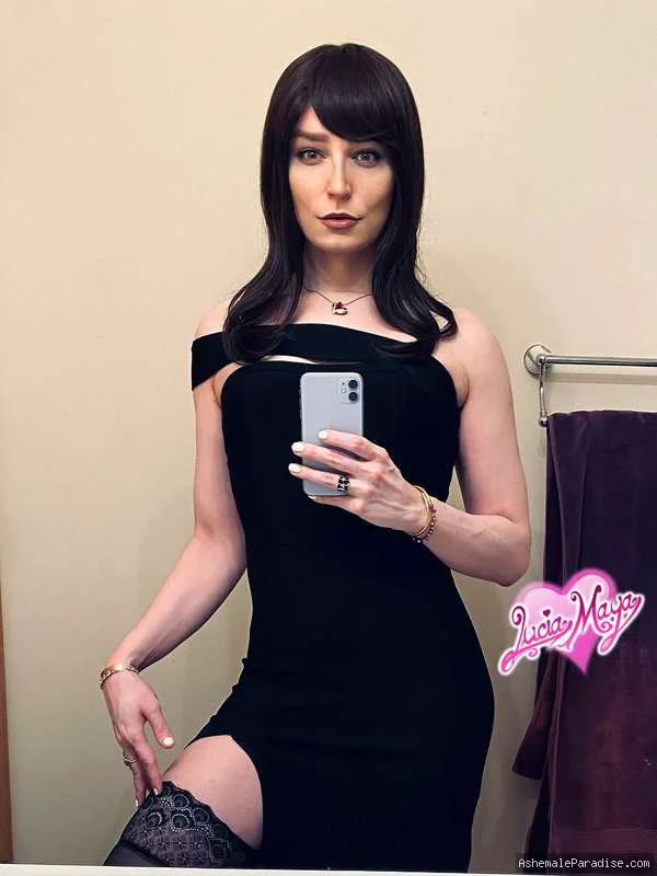 Lucia Maya — Lucia Maya — 33 fotos — OnlyFans Photos