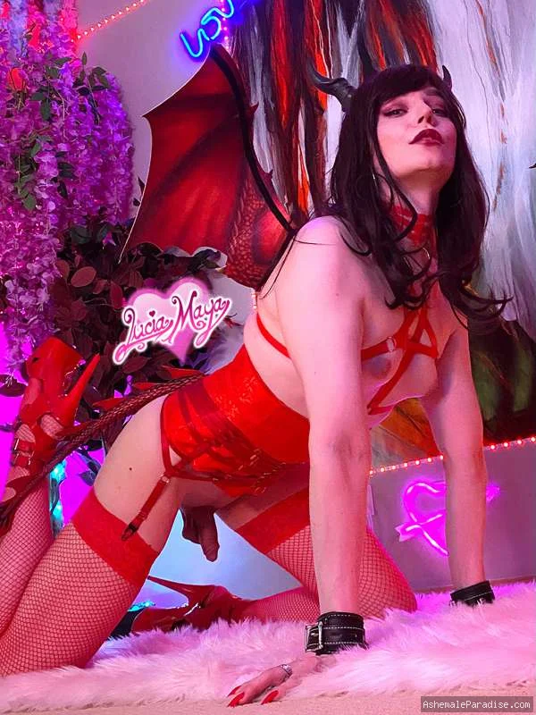 Lucia Maya — Lucia Maya — 33 fotos — OnlyFans Photos