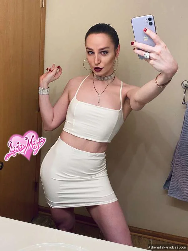 Lucia Maya — Lucia Maya — 33 fotos — OnlyFans Photos