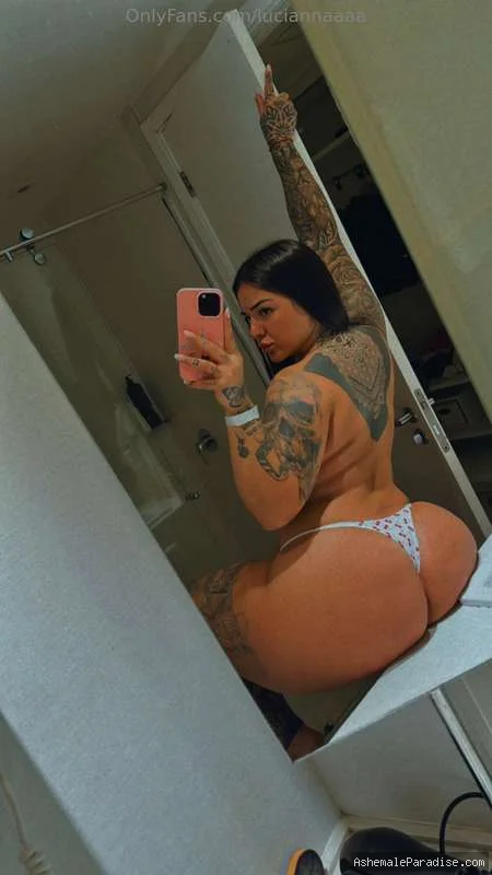 Lucia — Lucia — 34 fotos — OnlyFans Photos