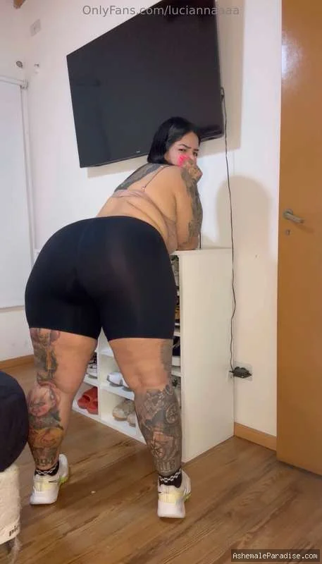 Lucia — Lucia — 34 fotos — OnlyFans Photos