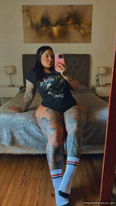 Lucia — Lucia — 34 fotos — OnlyFans Photos