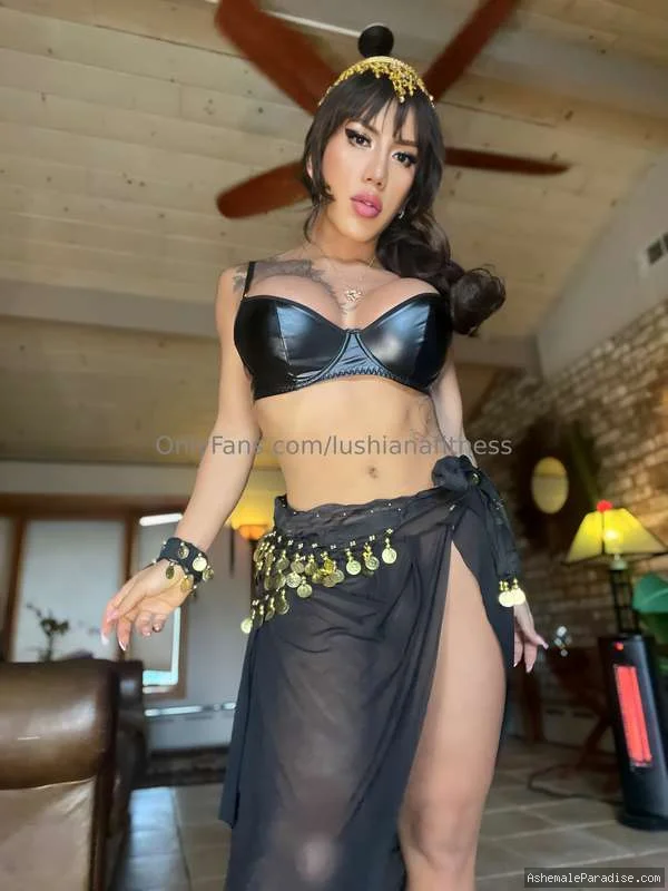 Lushiana Fit — Lushiana Fit — 33 fotos — OnlyFans Photos