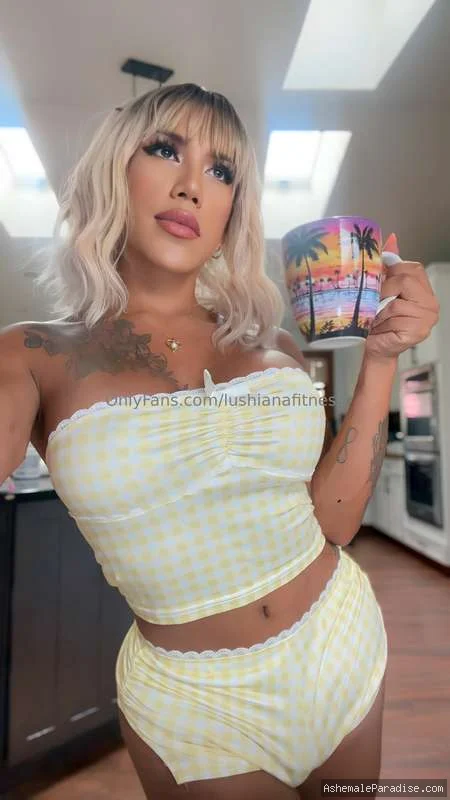 Lushiana Fit — Lushiana Fit — 33 fotos — OnlyFans Photos