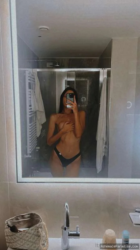Malibu Barbie — Malibu Barbie — 30 fotos — OnlyFans Photos