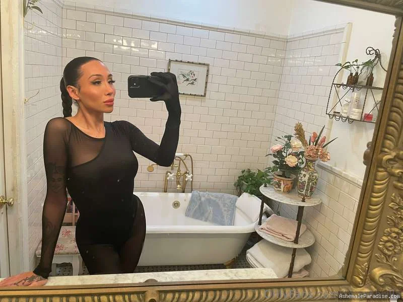 Maria Bella — Maria Bella — 34 fotos — OnlyFans Photos