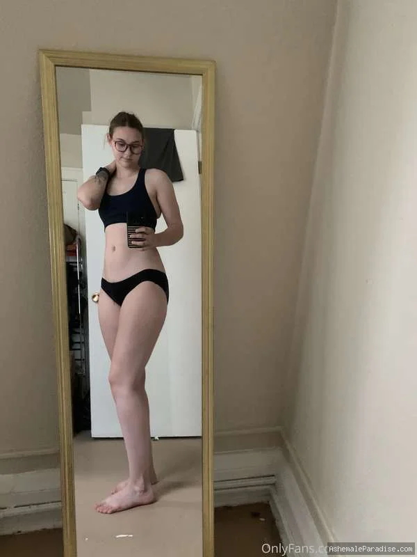 Marie Claire — Marie Claire — 18 fotos — OnlyFans Photos