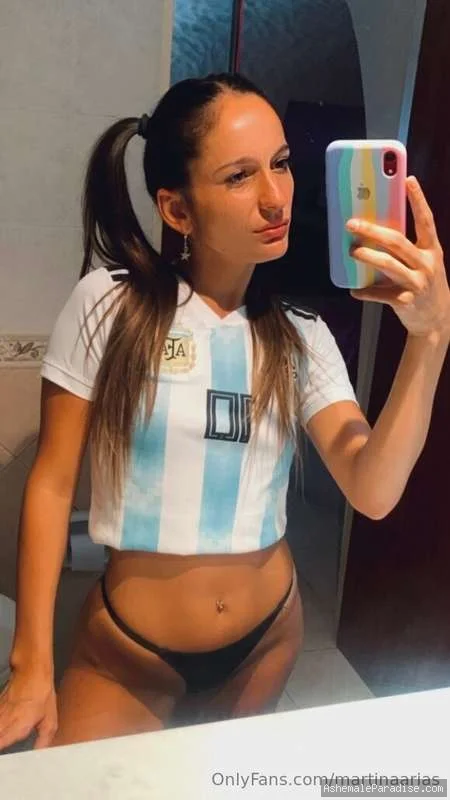 Martina A — Martina A — 33 fotos — OnlyFans Photos