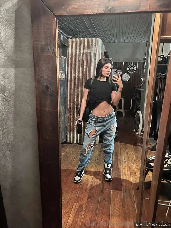 Martina A — Martina A — 33 fotos — OnlyFans Photos