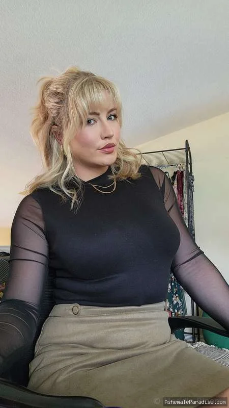 Meddle Blooms — Meddle Blooms — 32 fotos — OnlyFans Photos