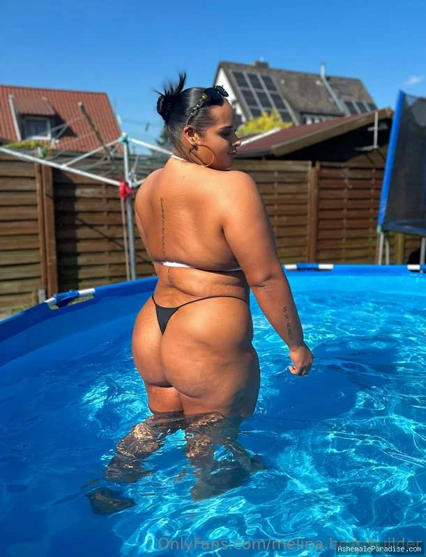 Melina B — Melina B — 34 fotos — OnlyFans Photos