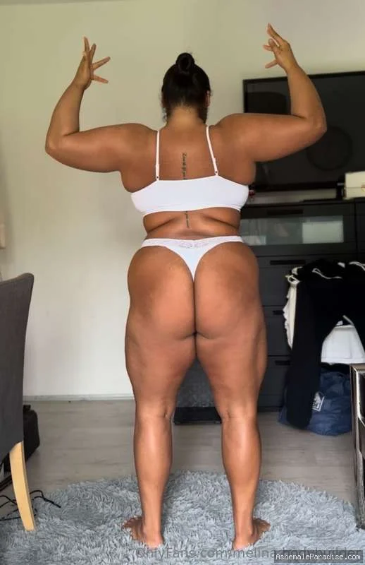 Melina B — Melina B — 34 fotos — OnlyFans Photos