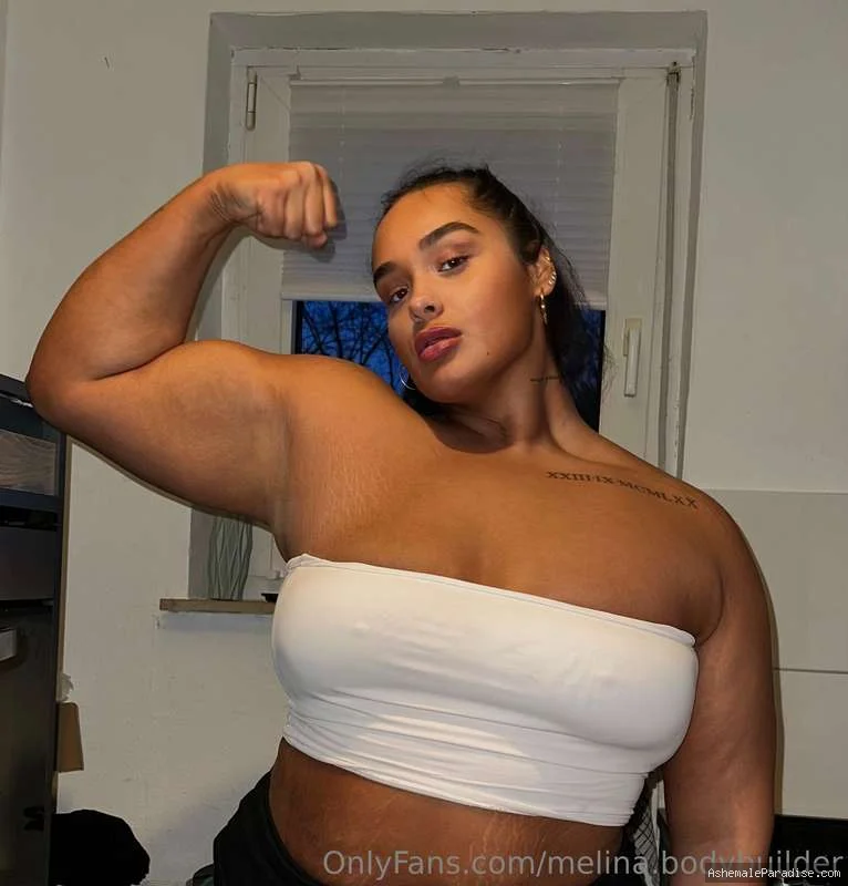 Melina B — Melina B — 34 fotos — OnlyFans Photos