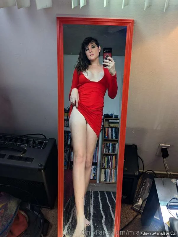 Mia Moore — Mia Moore — 80 fotos