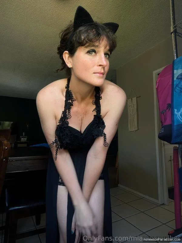 Mia Moore — Mia Moore — 80 fotos