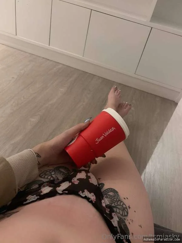 Mia Sky — Mia Sky — 96 fotos