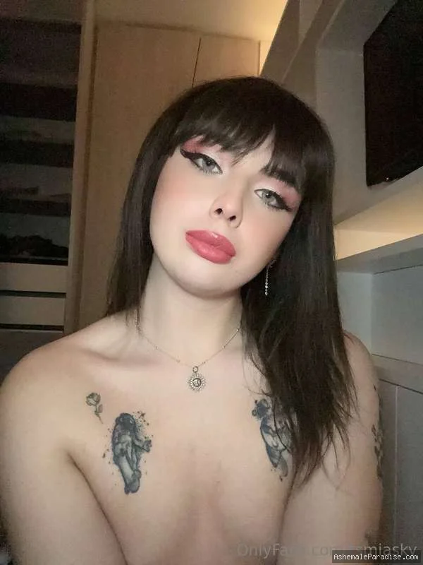 Mia Sky — Mia Sky — 96 fotos