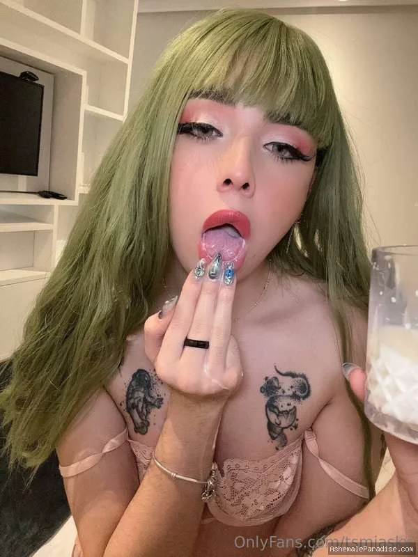 Mia Sky — Mia Sky — 96 fotos