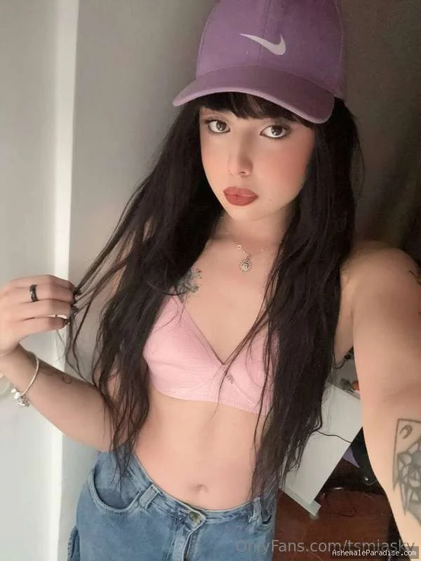 Mia Sky — Mia Sky — 96 fotos