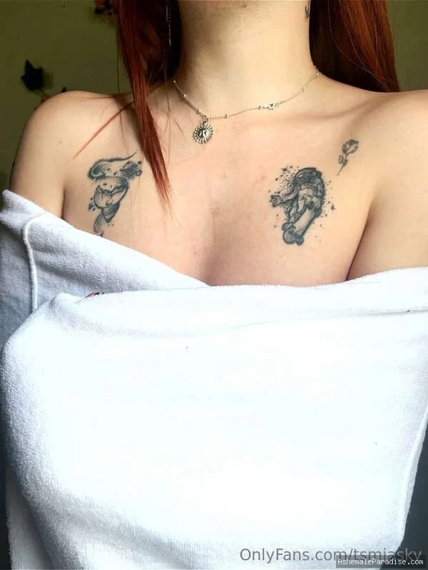 Mia Sky — Mia Sky — 96 fotos