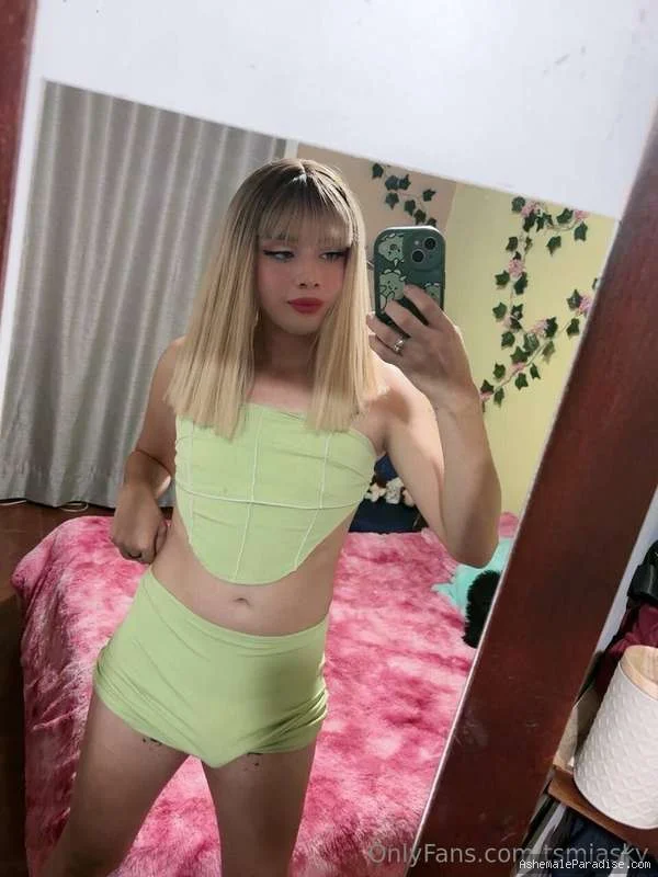 Mia Sky — Mia Sky — 96 fotos