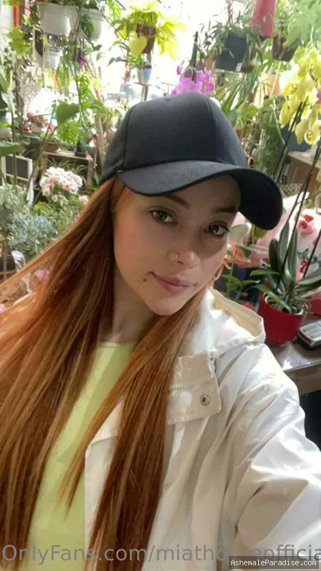 Mia Thorne — Mia Thorne — 30 fotos — OnlyFans Photos