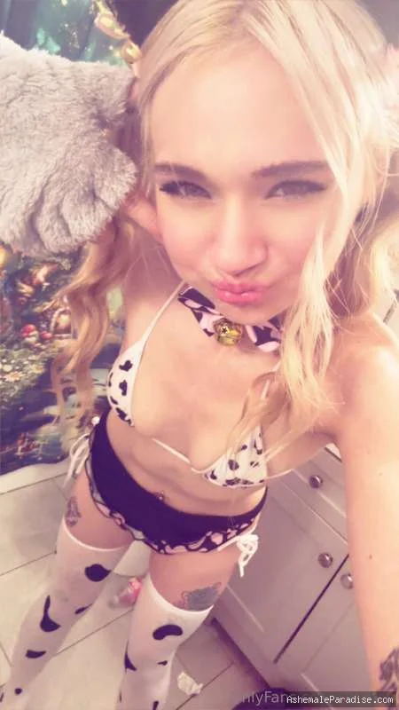 Miaka — Miaka — 33 fotos — OnlyFans Photos