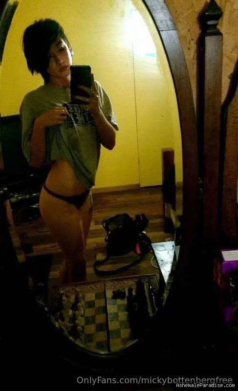 Micky — Micky — 34 fotos — OnlyFans Photos