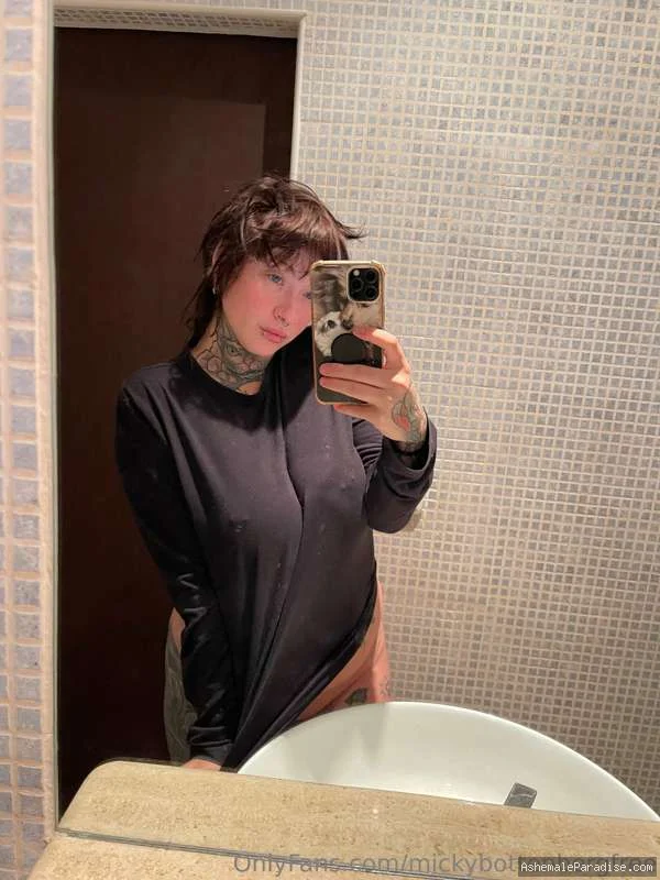 Micky — Micky — 34 fotos — OnlyFans Photos