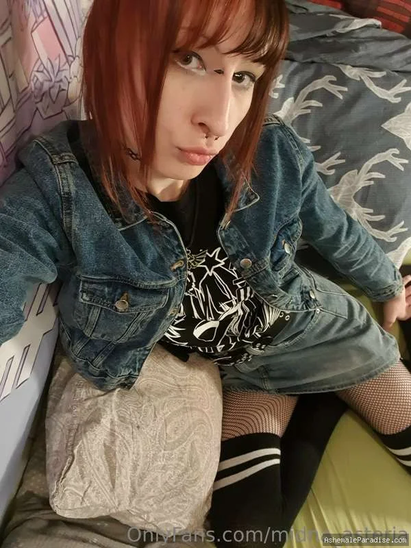 Midna Asteria — Midna Asteria — 34 fotos — OnlyFans Photos