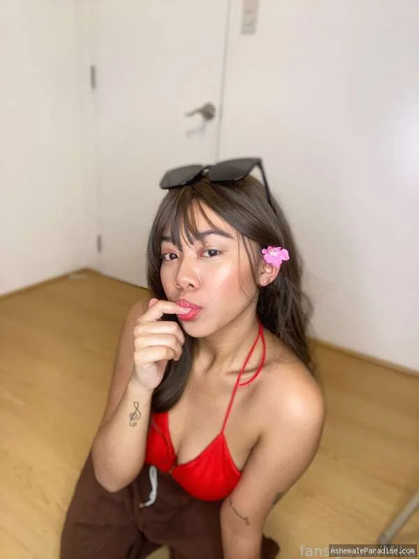 Mika — Mika — 35 fotos — OnlyFans Photos