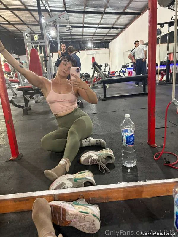 Miki B — Miki B — 34 fotos — OnlyFans Photos
