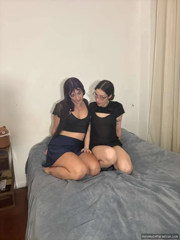 Miki B — Miki B — 34 fotos — OnlyFans Photos