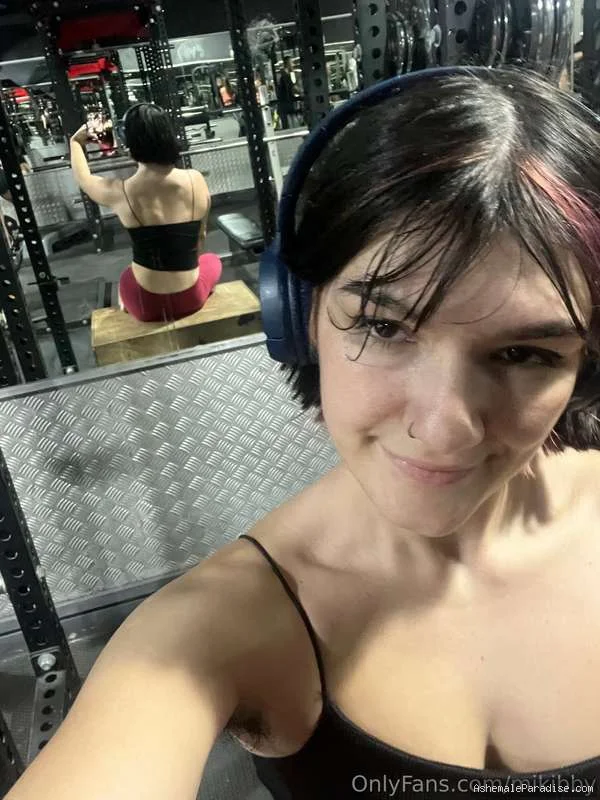 Miki B — Miki B — 34 fotos — OnlyFans Photos