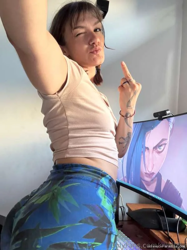 Miki B — Miki B — 34 fotos — OnlyFans Photos