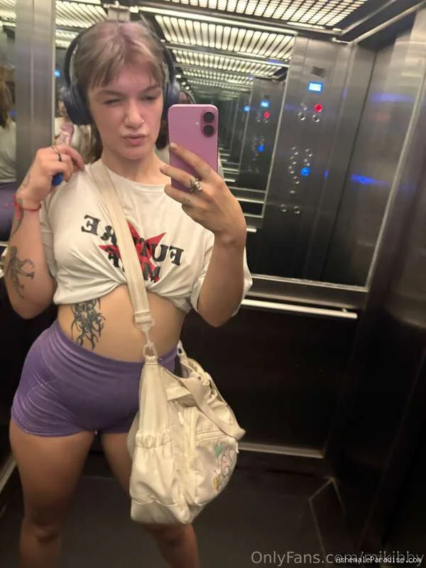 Miki B — Miki B — 34 fotos — OnlyFans Photos